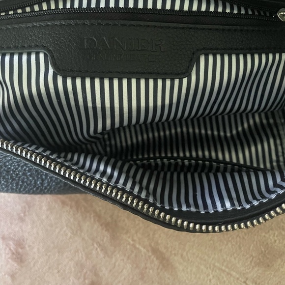 Danier Black Leather Purse - Shoulder Bag - Picture 9 of 10